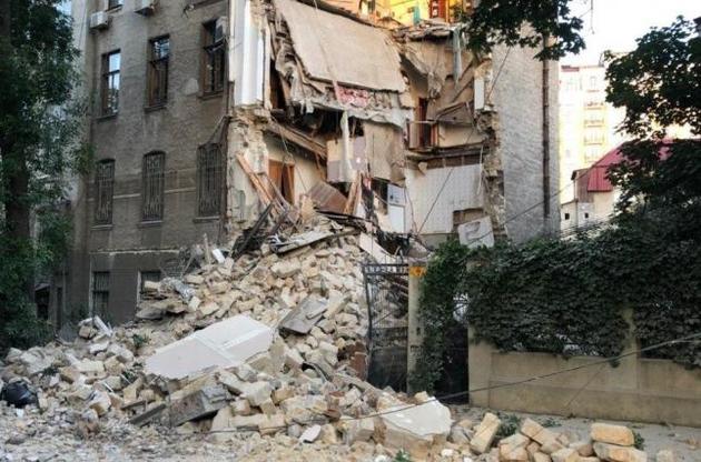 На Французском бульваре в Одессе обрушилось жилое здание