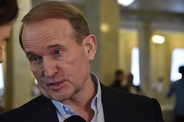 Медведчук владеет каналами вместе с Коломойским и Суркисом