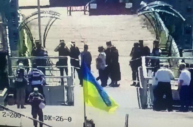Украина открыла два КПВВ в Донбассе. Но оккупанты не пропускают никого