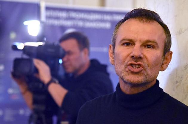 "Політиків потрібно сприймати не за їхніми словами чи шуму з телеканалів"