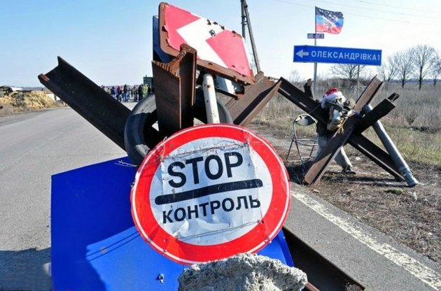 Окупанти розблокували роботу КПВВ на Луганщині, досі блокують на Донеччині