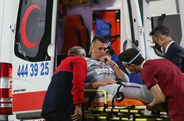 Відомий голкіпер отримав страшну травму у Туреччині