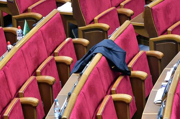 Рада в четверг планирует рассмотреть законопроект о референдуме и программу деятельности Кабмина