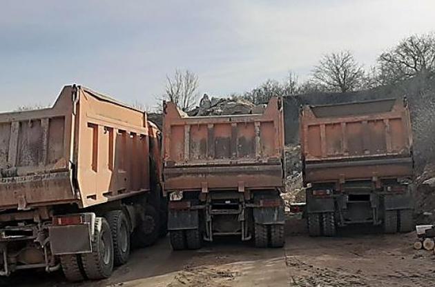 Незаконная добыча гранита на Житомирщине: экс-руководителям УЗ объявили подозрение