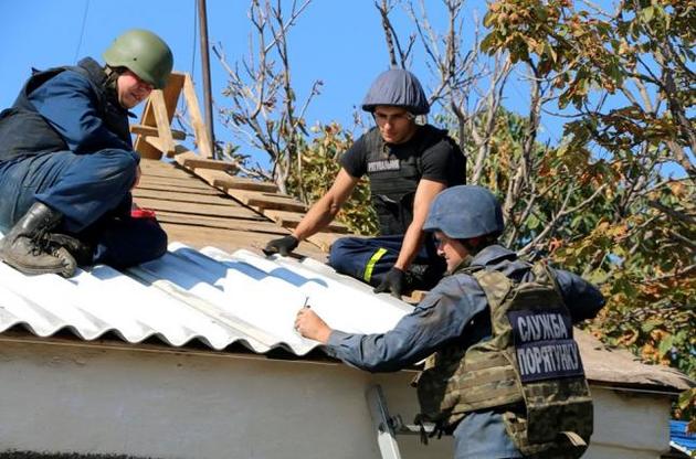Українські рятувальники відремонтували шість будинків мирних мешканців Донбасу за тиждень
