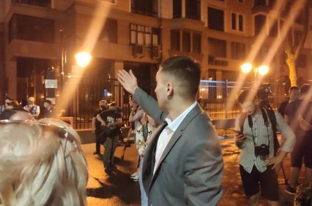 11 червня СБУ повідомила Сергію Стерненку про підозру в навмисному вбивстві й незаконному носінні холодної зброї