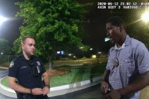 Гибель Рейшарда Брукса в Атланте: Полицейского обвинят в убийстве