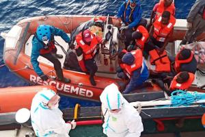 Sea-Watch за последние 48 часов спасла 211 мигрантов из Средиземноморья