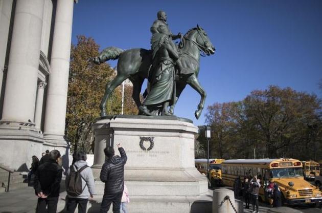 В Нью-Йорке решили убрать памятник Теодору Рузвельту