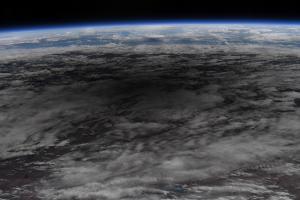 Астронавт NASA показал тень от солнечного затмения с МКС