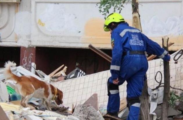 Взрыв на Позняках: спасатели планируют до вечера разобрать завалы