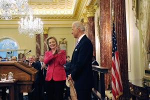 LA Times: Джо Байден – не Хиллари Клинтон