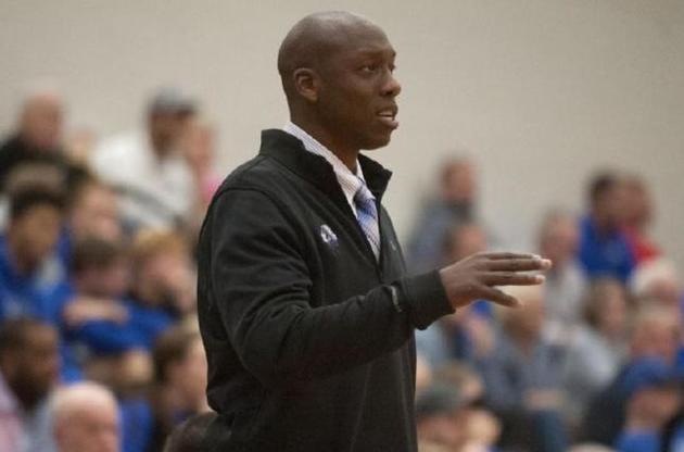 Джастін Лав працював шкільним тренером