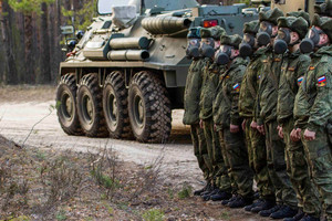 Росія планує застосувати армію для створення сухопутного коридору до Криму - розвідка 