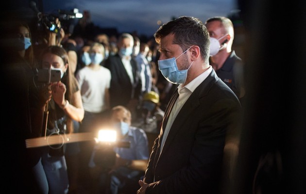 Зеленский обещает скоро восстановить затопленный регион