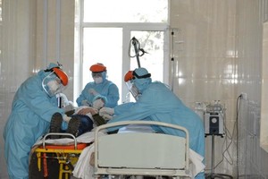 Степанов заявил о подготовке больниц ко второй и третей волне COVID-19