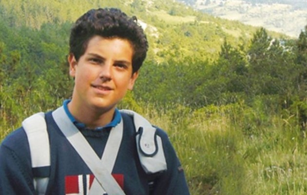  Карло Акутіс помер від лейкемії у віці 15 років