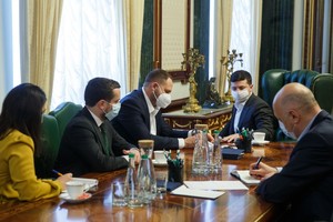 «Политическое давление»: Офис Зеленского отреагировал на отставку Смолия