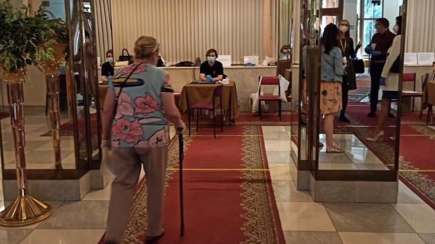 Французы во главе с Тьери Мариани незаконно прибыли в Крым, чтобы наблюдать за путинским псевдореферендумом