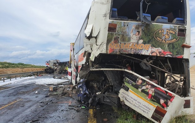  Twitter.com/JWieczorekPL