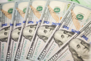 Нацбанк продав 200 мільйонів доларів, щоб відкоригувати попит на валюту 
