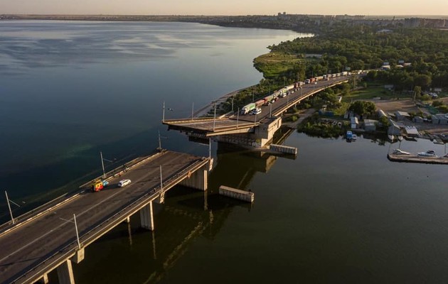 В Николаеве самопроизвольно поднялся разводной мост 
