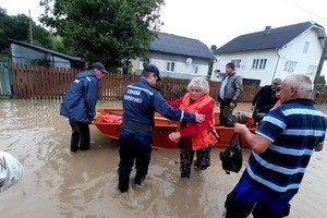 Наводнения на Закарпатье: регионам перечислили 754 млн грн