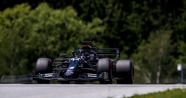 Формула-1 вернулась с победой "Мерседеса"