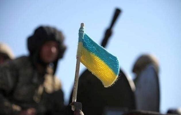 В результате вражеских обстрелов в Донбассе получил ранения украинский военный 