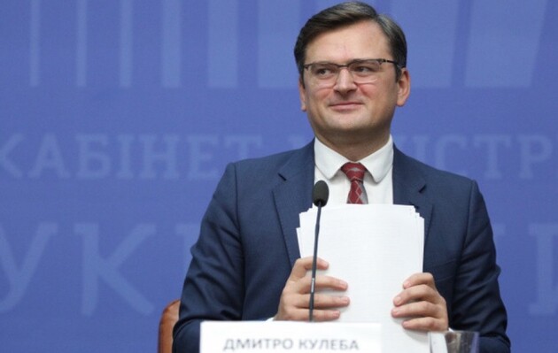 Украина «открыла» большинство посольств и консульств за рубежом – Кулеба
