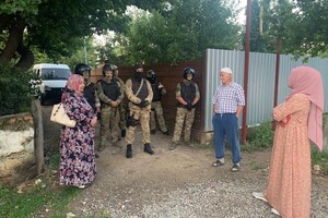 Полиция возбудила дело из-за незаконных обысков и задержания крымских татар 