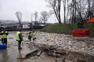 Угорщина звинуватила Україну і Румунію в забрудненні річки Тиса 