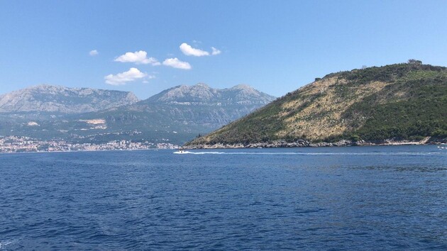 Після повернення з Чорногорії в Україну необхідно відбути карантин або здати тест на коронавірус