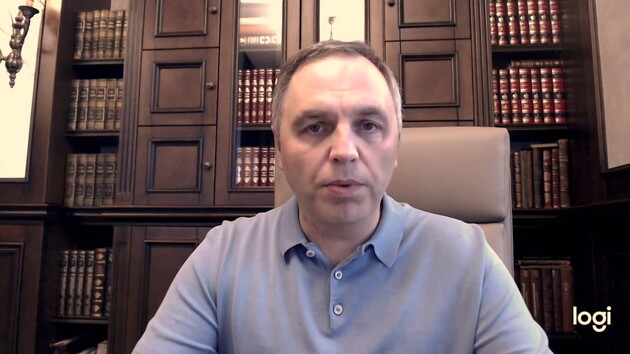 Портнов нецензурно ображав прокурора Божко і викладав переписку з ним в Telegram