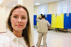 Жена экс-министра обороны займет место Вакарчука в Верховной Раде