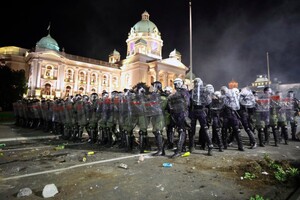 В Сербии набирают обороты масштабные протесты: требования протестующих и ответ власти 