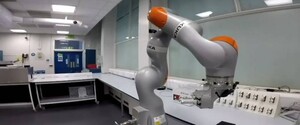 У Великій Британії створили робота-хіміка 