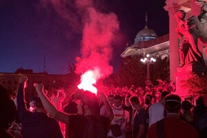 В Сербии полиция применила слезоточивый газ против демонстрантов