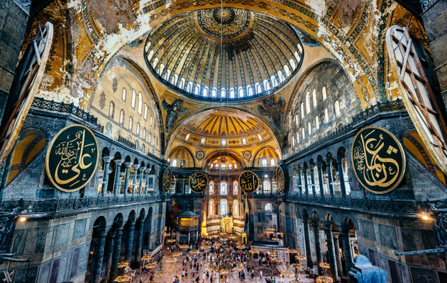 Президент Турции подписал указ об изменении статуса Святой Софии.