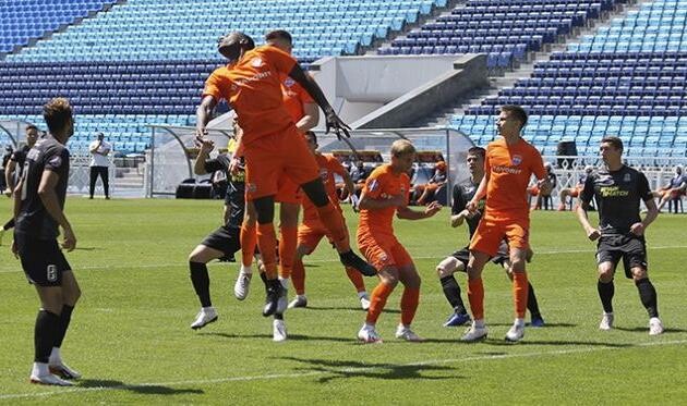 "Олимпик" победил в Мариуполе