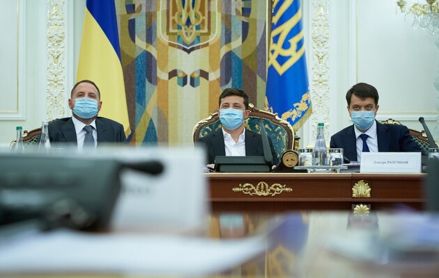 Зеленский намерен привлечь иностранных туристов отменой виз