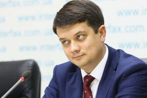 Разумков выступил против возвращения чиновникам докарантинных зарплат
