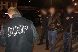 Житомирского полицейского будут судить за торговлю наркотиками