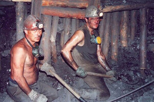 Бойовики «ДНР» заборгували шахтарям одного підприємства понад мільйон доларів – ZN.UA