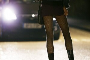 Одеських поліцейських викрили на «кришуванні» проституції – ДБР