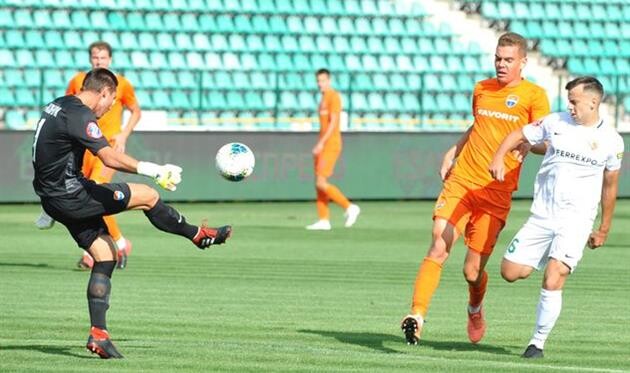 "Маріуполь" переміг у Полтаві