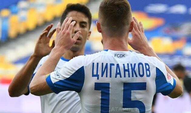 "Динамо" вышло на второе место