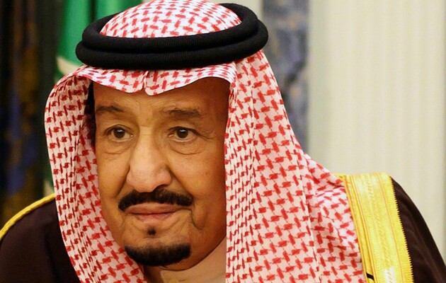 Король Саудовской Аравии госпитализирован
