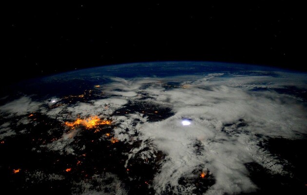 Ученые рассказали, как на Земле могли появиться вода и нефть