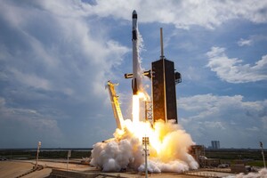 Ракета-носитель Falcon 9 компании SpaceX Илона Маска вывела на орбиту военный спутник связи Южной Кореи: трансляция